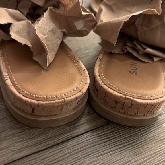 NEW [Sun + Stone] Easten Comfort Insole Clear Studded Flat Sandals Women’s Sz 10 - Picture 8 of 10